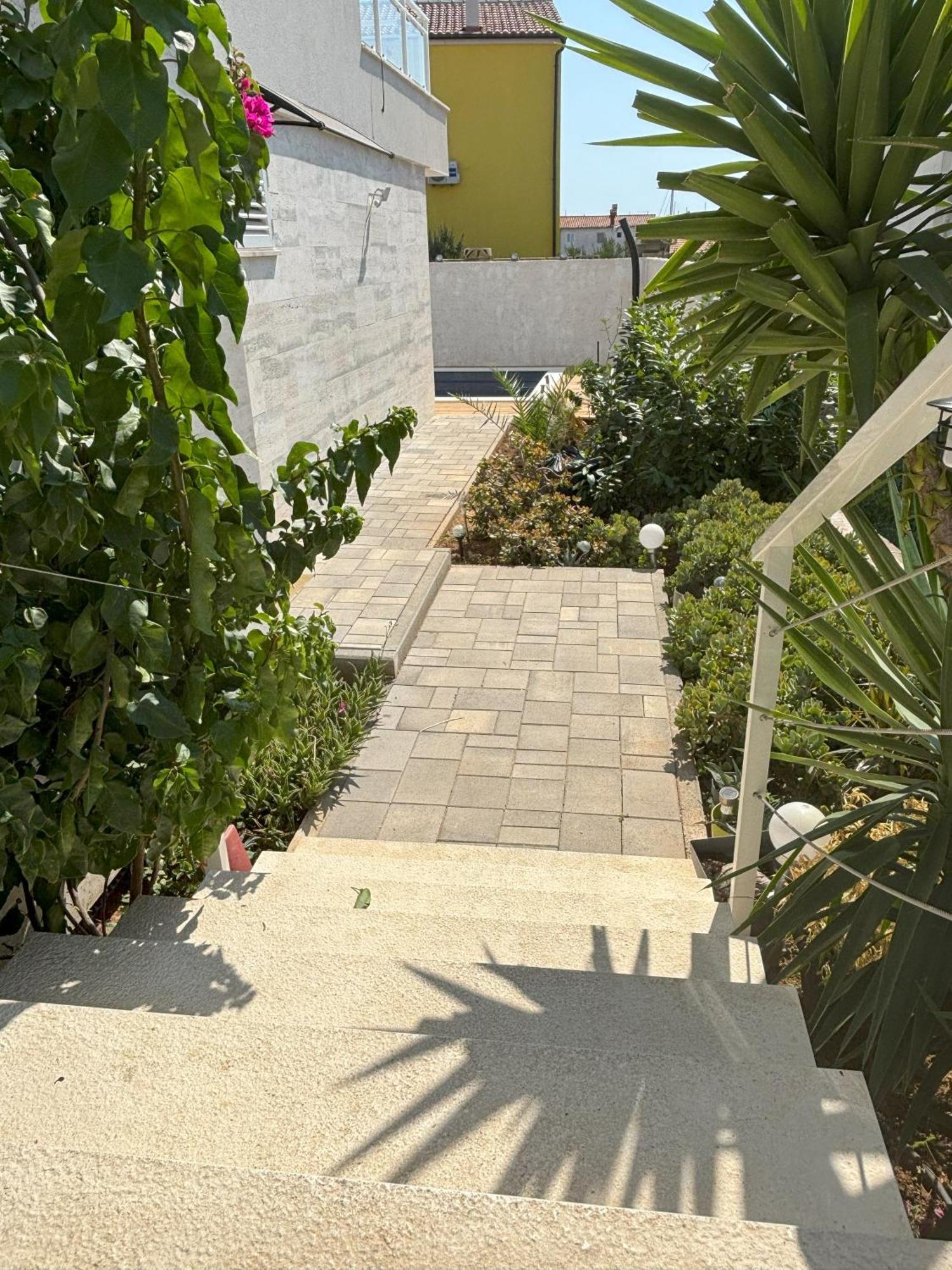 Vila Regina Apartment Rex With Swimming Pool 耶泽拉 外观 照片