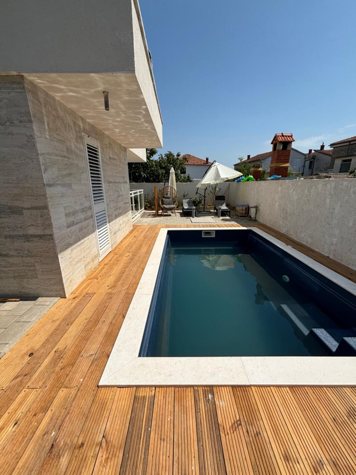 Vila Regina Apartment Rex With Swimming Pool 耶泽拉 外观 照片